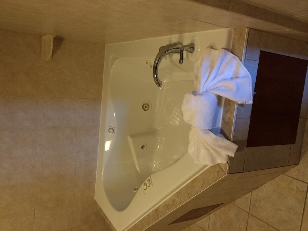 Pacer Inn & Suites Motel Delaware Habitación foto